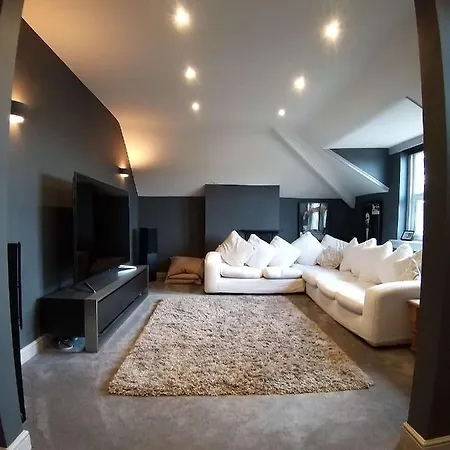 Ravenswood Nick 3 *